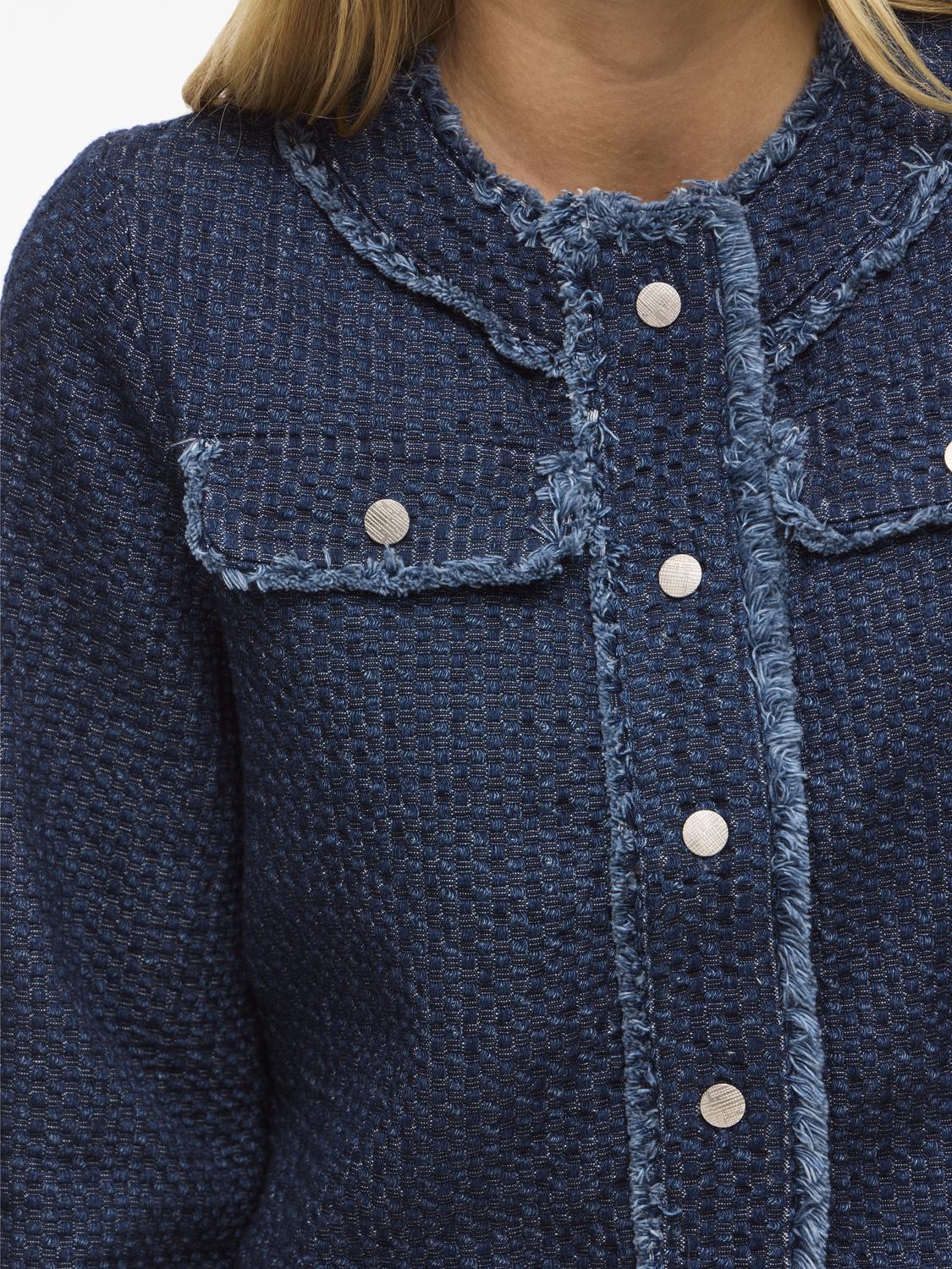 model_shot-detail